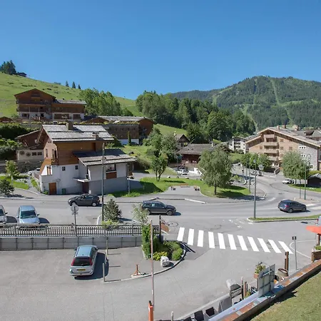 Appartement Duplex 2 Au Centre Du Village, Proche Pistes De Ski, Parking Inclus, - Fr-1-437-40 *